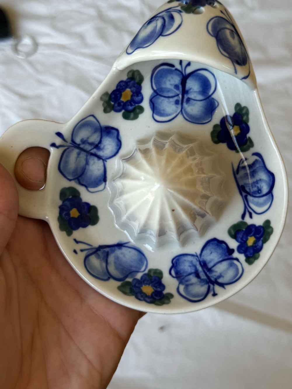 Vintage Unikat Polish Pottery Blue Floral Ceramic Citrus Juicer - Picture 6 of 7